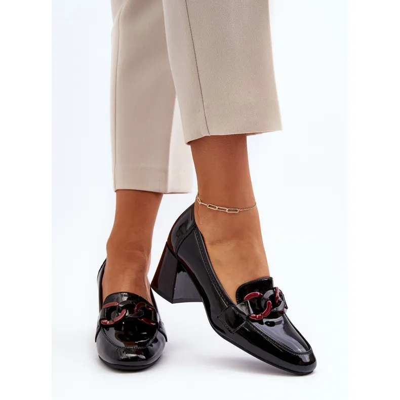 Vinceza Black Paliotte Patent Pumps With Chain
